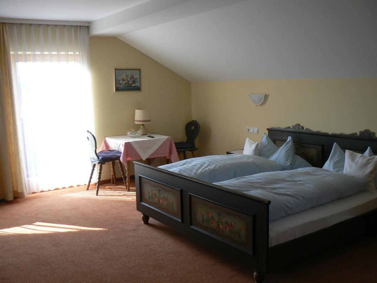 Hotel Haus Evelyn / Haus Heidemarie Bad Füssing Pokoj fotografie